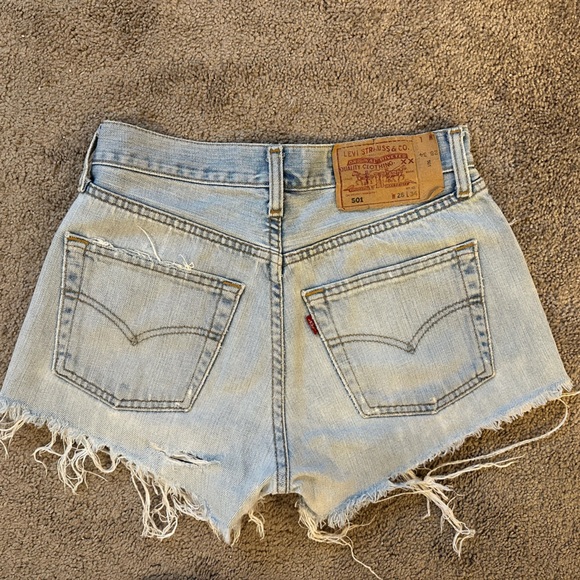 Levi’s Denim Shorts - Light Wash - Picture 2 of 3